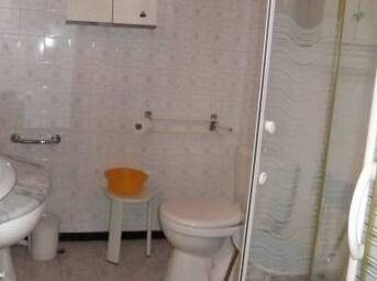 Image No.19-4 Bed House for sale