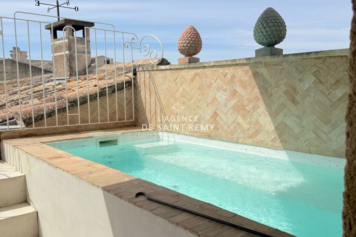 Image No.3-4 Bed House for sale