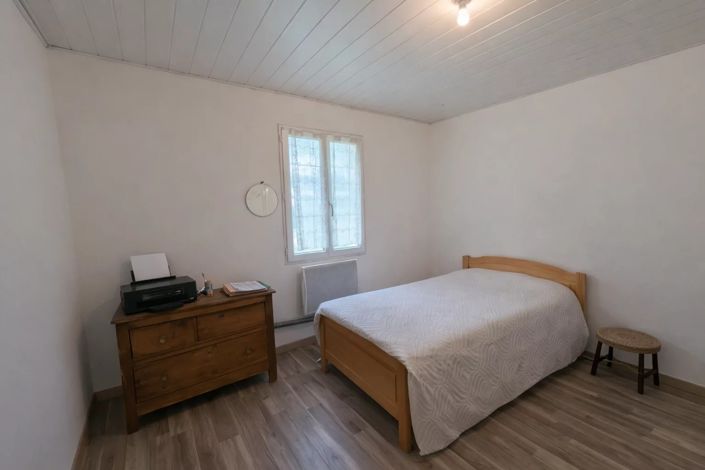 Image No.10-4 Bed House for sale