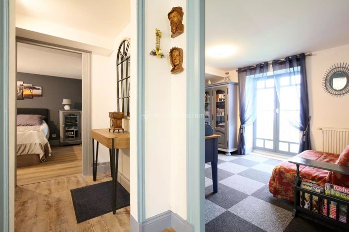 Image No.17-7 Bed House for sale