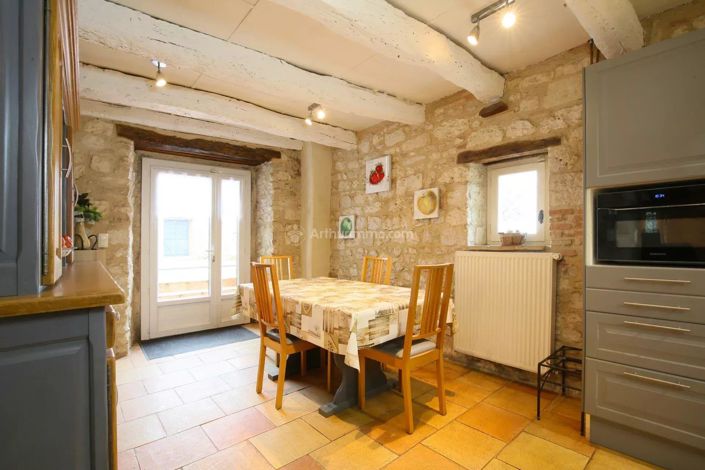 Image No.8-7 Bed House for sale
