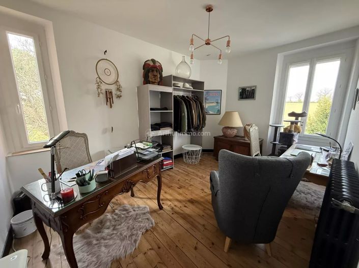 Image No.16-6 Bed House for sale