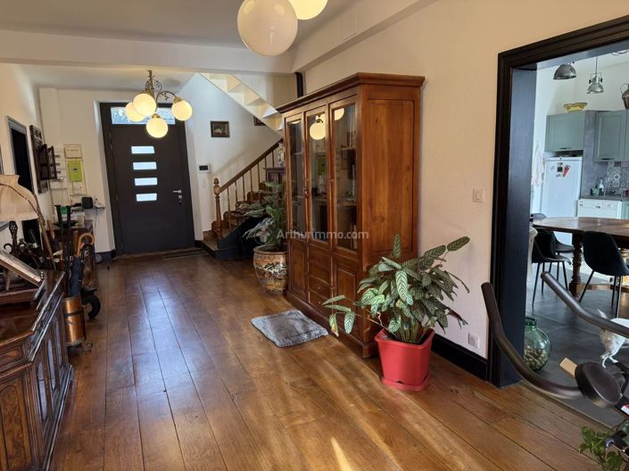Image No.5-6 Bed House for sale