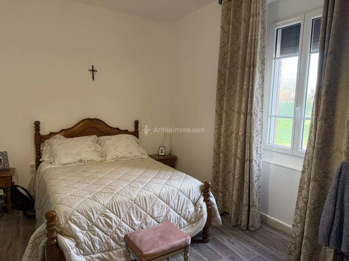 Image No.9-6 Bed House for sale