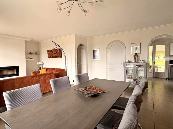 Image No.3-4 Bed House for sale