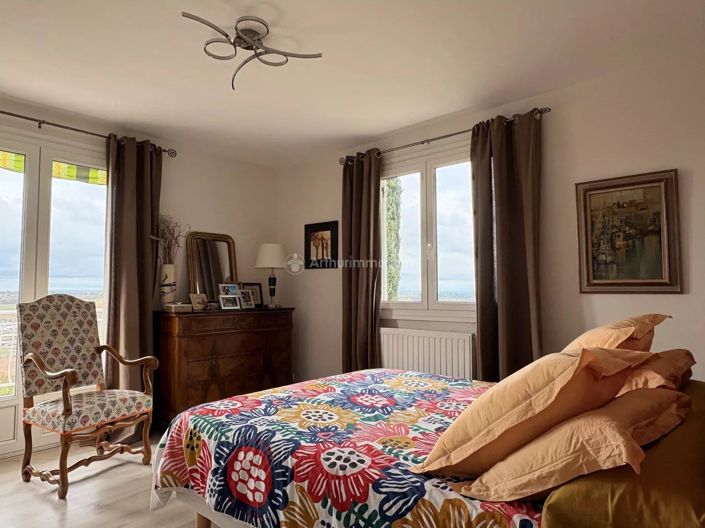 Image No.7-4 Bed House for sale