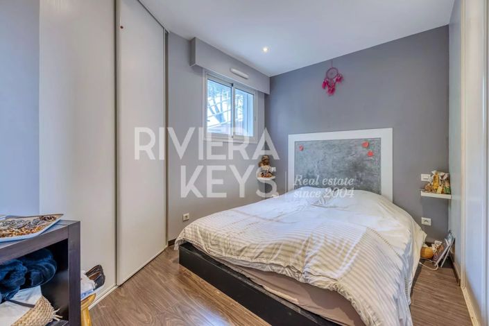 Image No.25-4 Bed House for sale