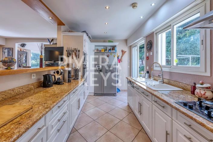 Image No.4-4 Bed House for sale