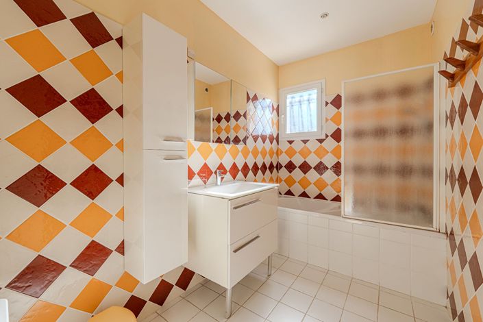 Image No.10-4 Bed House for sale