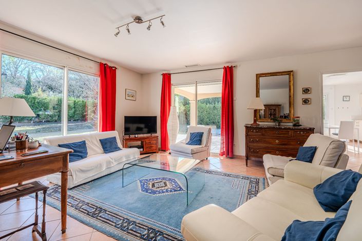 Image No.6-4 Bed House for sale