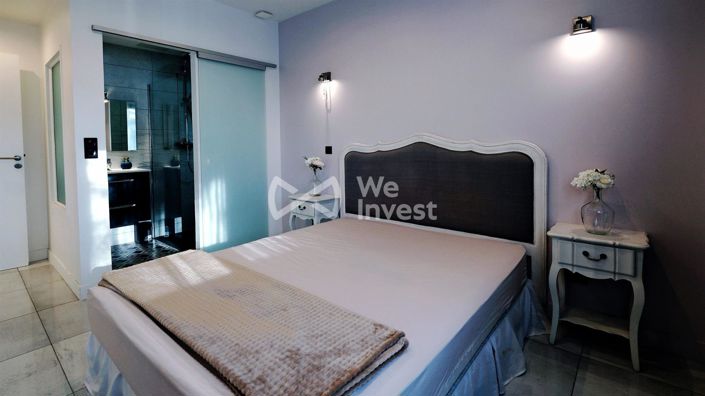 Image No.12-6 Bed Property for sale