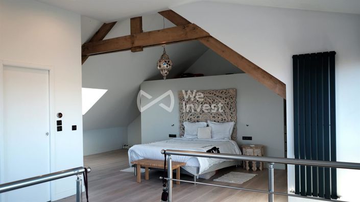 Image No.27-6 Bed Property for sale