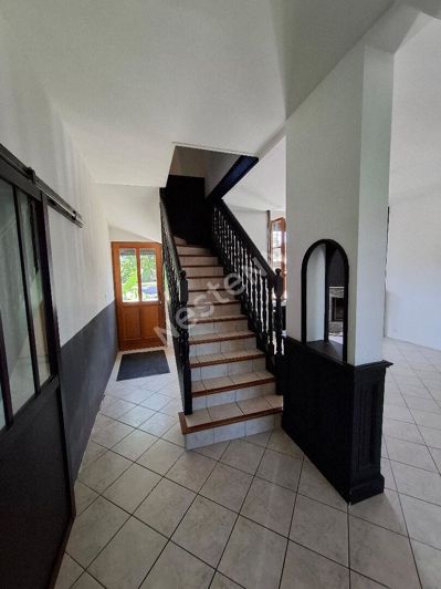 Image No.6-7 Bed House for sale