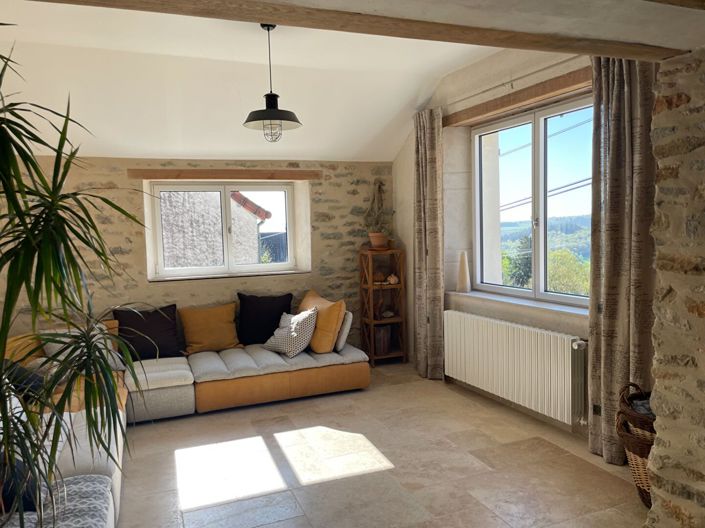 Image No.4-4 Bed Property for sale