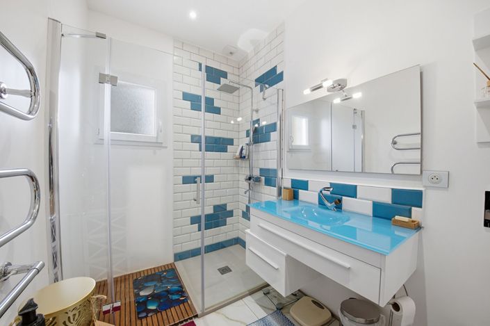 Image No.16-3 Bed Property for sale