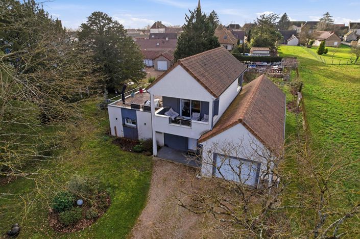 Image No.5-3 Bed Property for sale