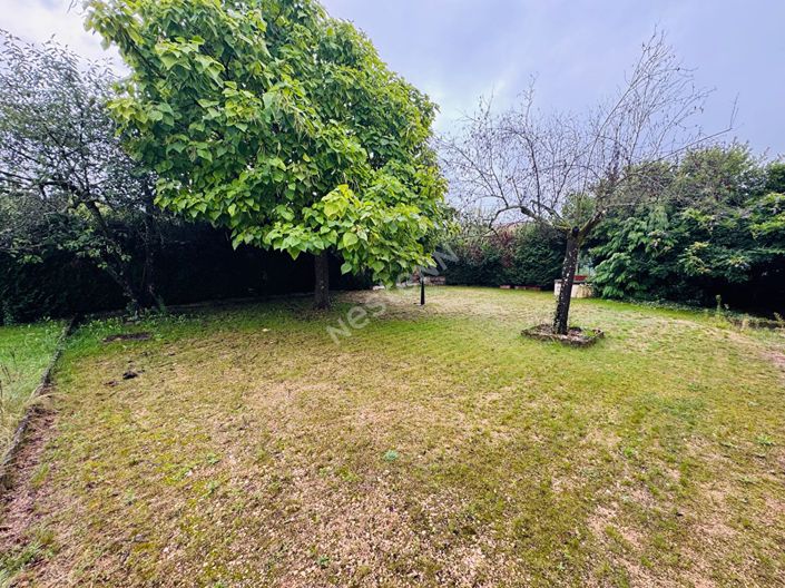 Image No.11-3 Bed House for sale