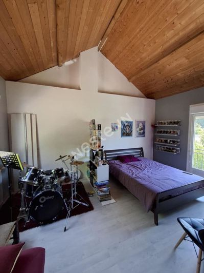 Image No.11-3 Bed House for sale