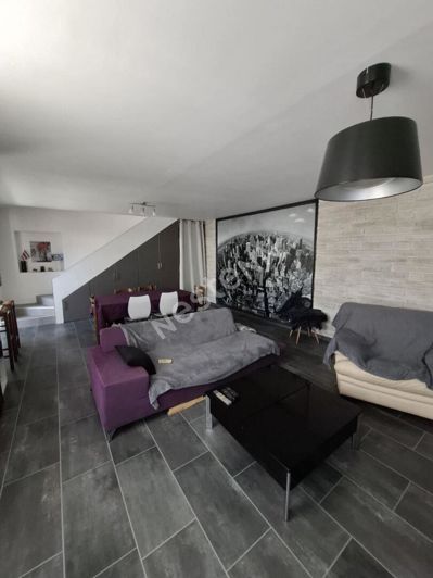 Image No.8-3 Bed House for sale