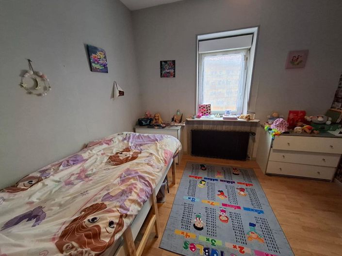 Image No.8-3 Bed House for sale