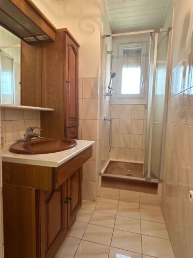 Image No.11-3 Bed House for sale