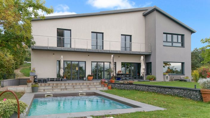 Image No.4-6 Bed Property for sale