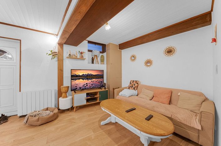 Image No.3-2 Bed House for sale