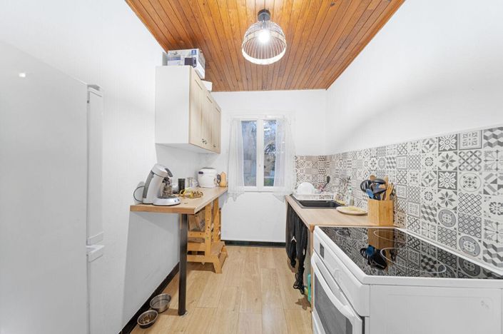 Image No.5-2 Bed House for sale
