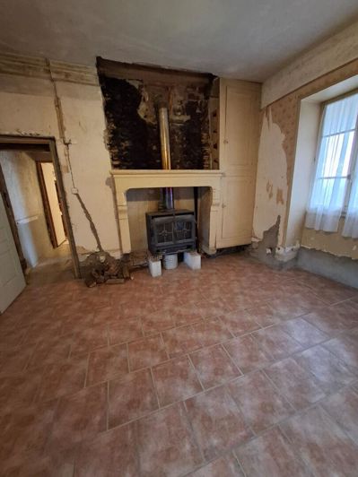 Image No.12-2 Bed House for sale