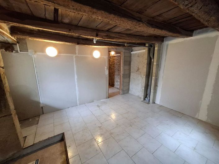 Image No.6-2 Bed House for sale