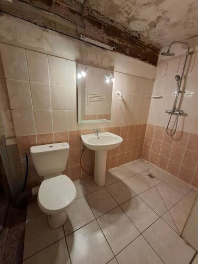 Image No.9-2 Bed House for sale