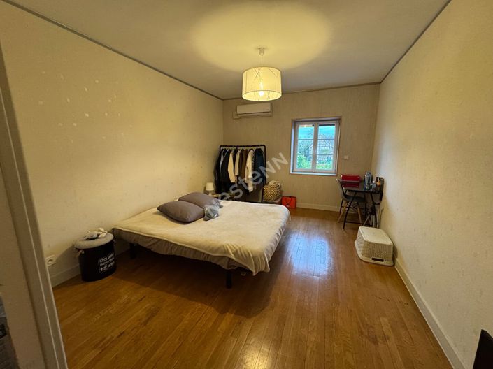 Image No.6-5 Bed House for sale
