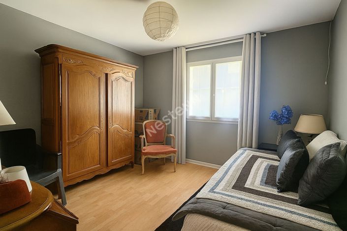 Image No.6-3 Bed House for sale