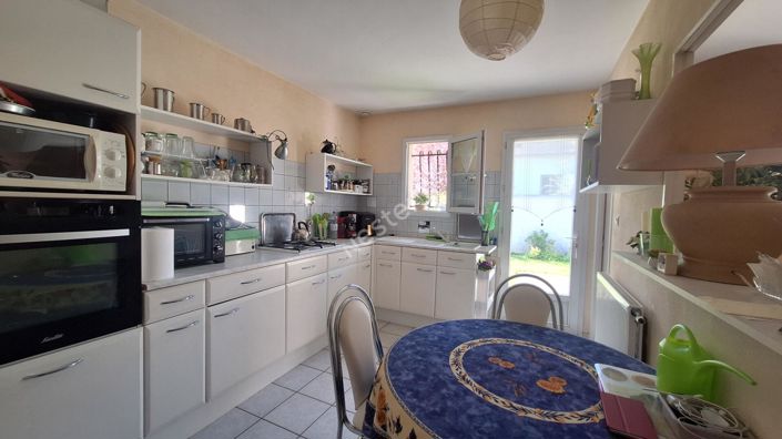 Image No.7-3 Bed House for sale