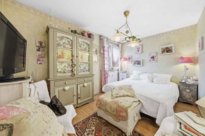 Image No.10-2 Bed Apartment for sale