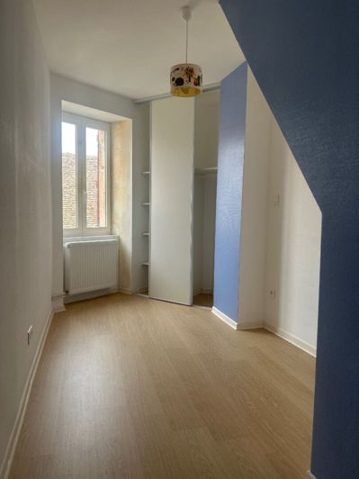 Image No.6-3 Bed House for sale