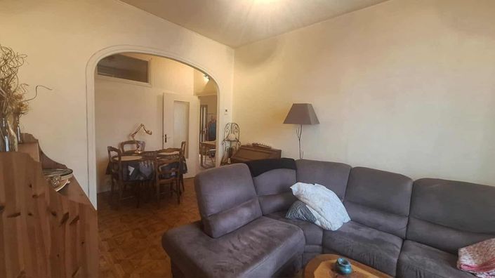 Image No.11-6 Bed House for sale