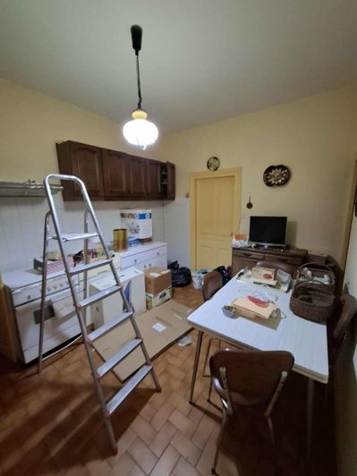 Image No.17-6 Bed House for sale