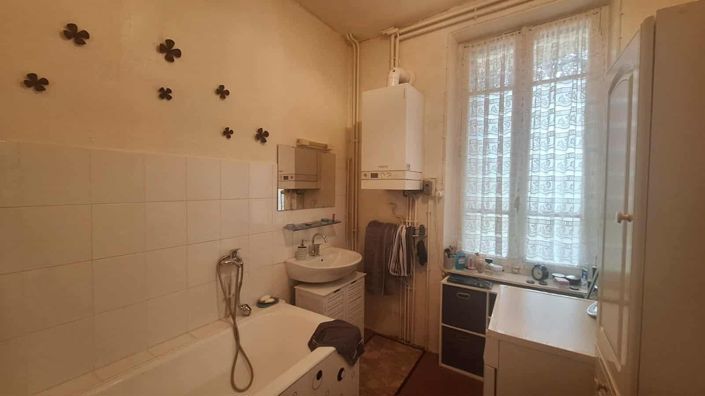 Image No.6-6 Bed House for sale