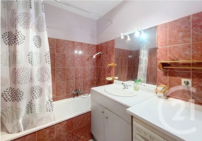 Image No.9-1 Bed Apartment for sale