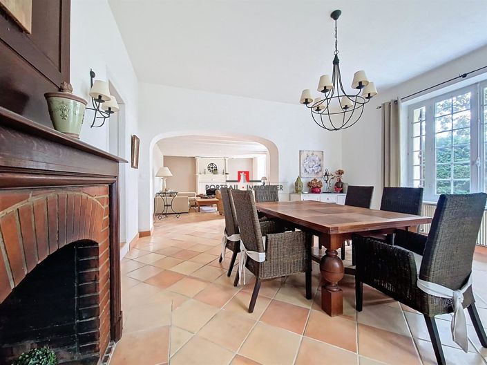Image No.9-5 Bed House for sale