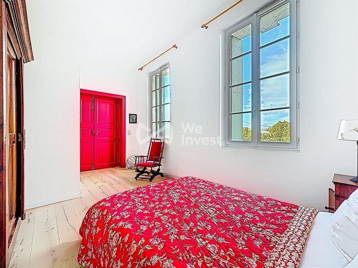 Image No.14-12 Bed Property for sale