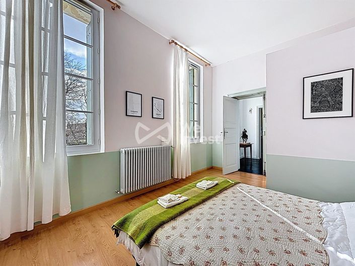 Image No.17-12 Bed Property for sale