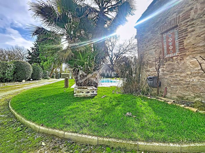 Image No.4-12 Bed Property for sale