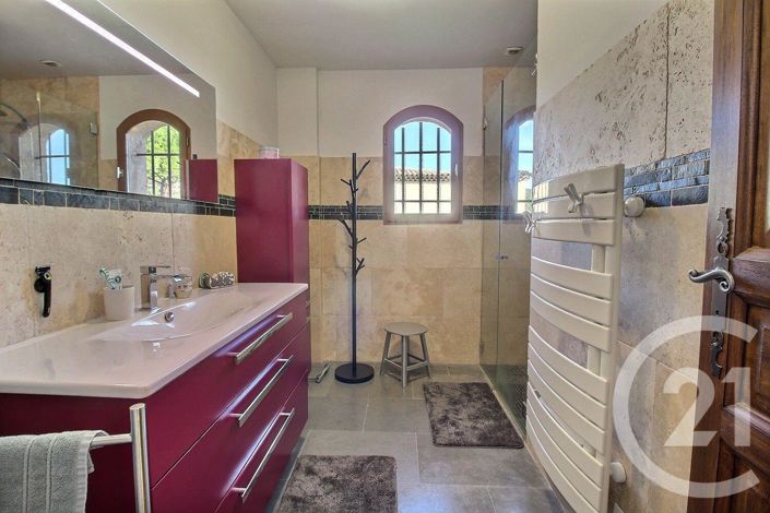 Image No.23-6 Bed House for sale