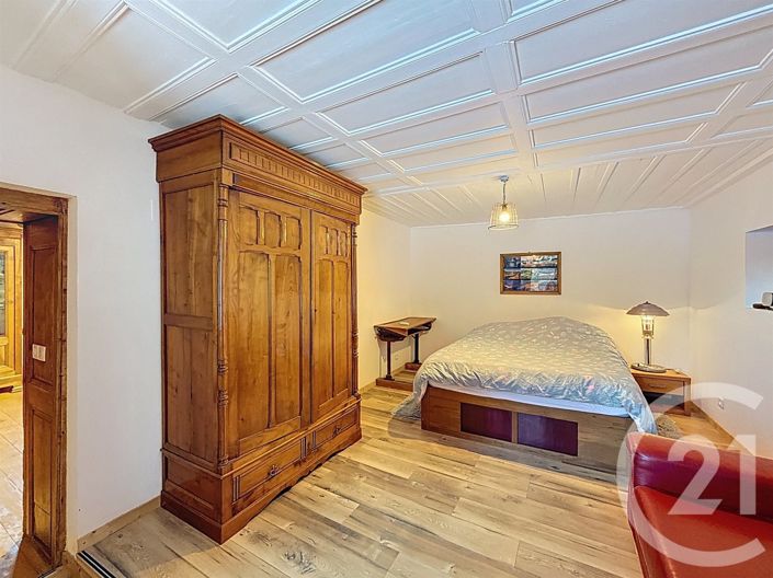 Image No.19-6 Bed House for sale
