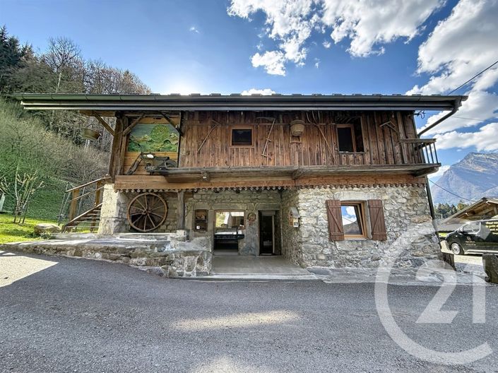 Image No.2-6 Bed House for sale