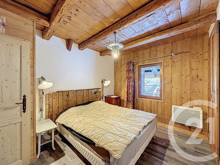 Image No.9-6 Bed House for sale