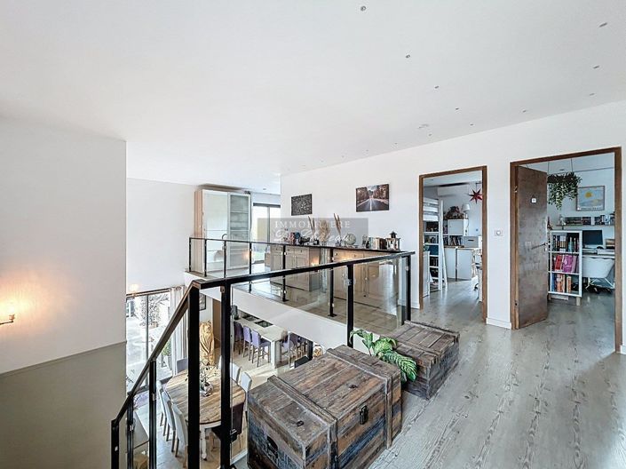 Image No.10-4 Bed House for sale