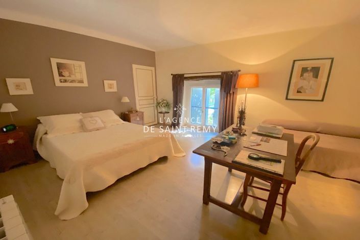 Image No.9-7 Bed House for sale